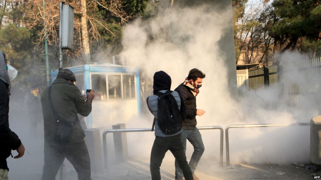 إيران