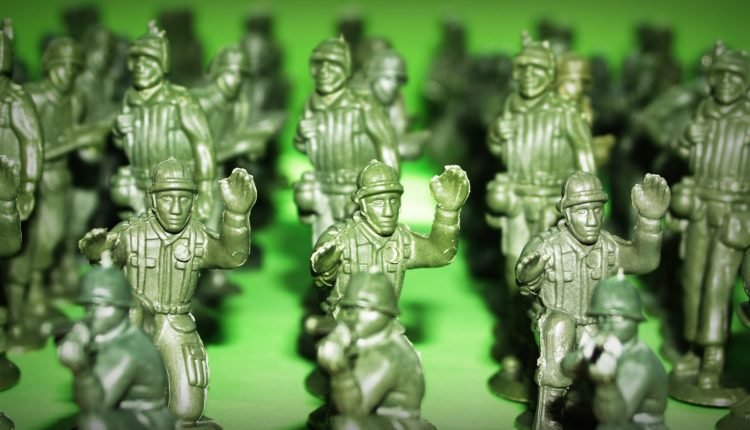 صناعة العدو